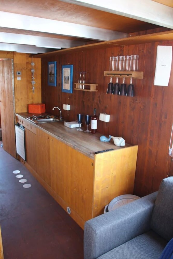 Фото Hausboot Neustrelitz am Zierker See