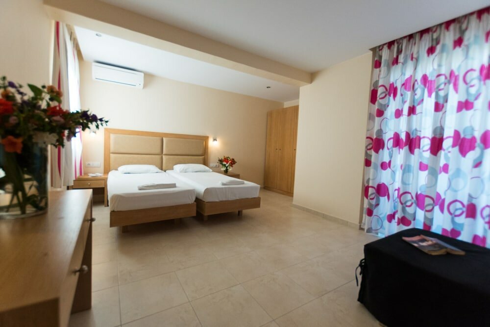Фото Amaryllis Front Beach Hotel