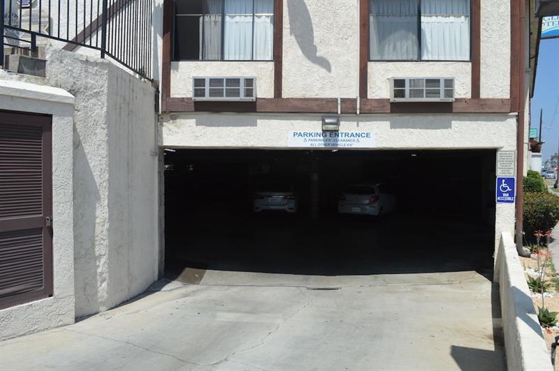 Фото Jolly Roger Hotel