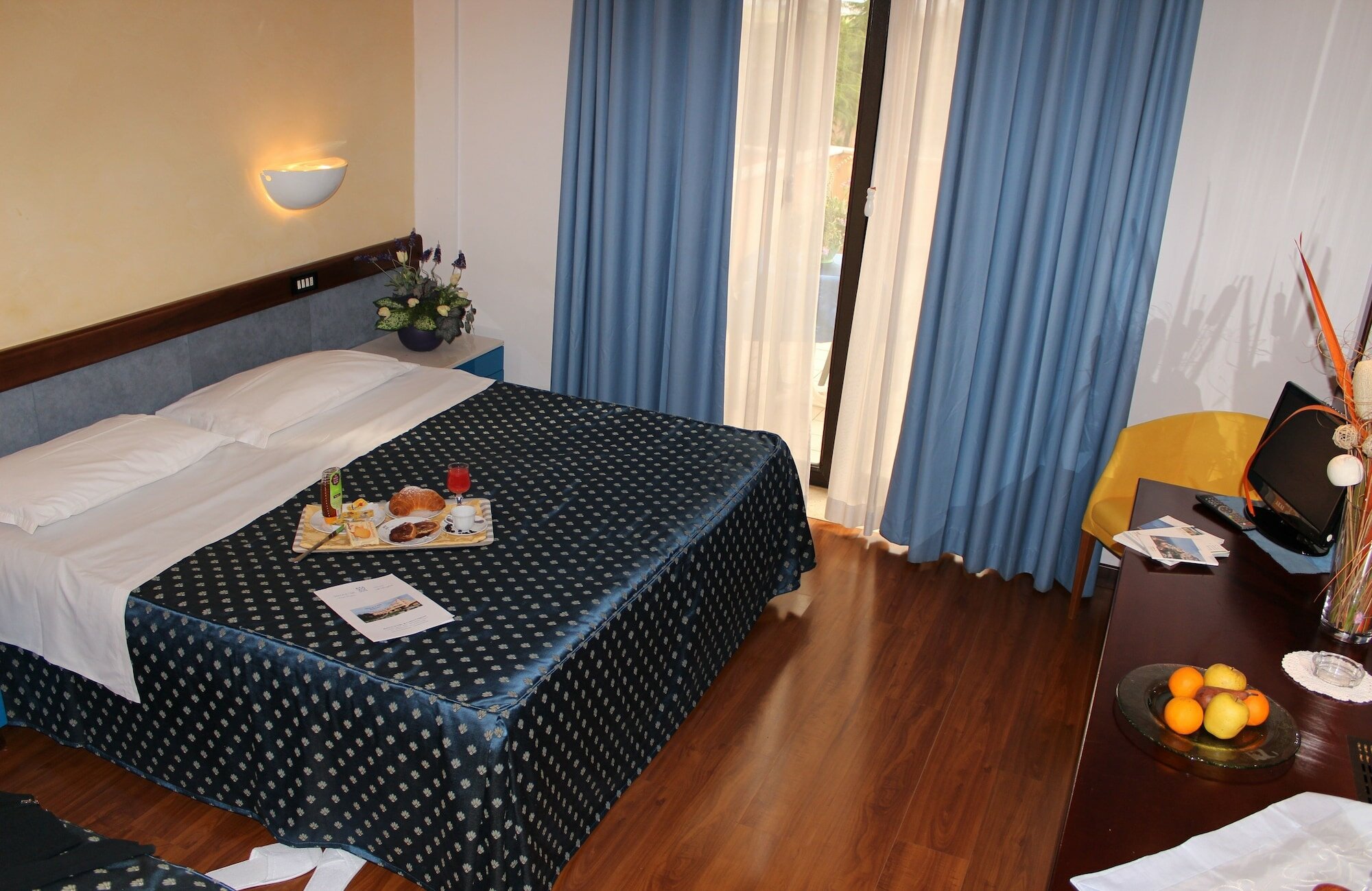 Фото отеля 4