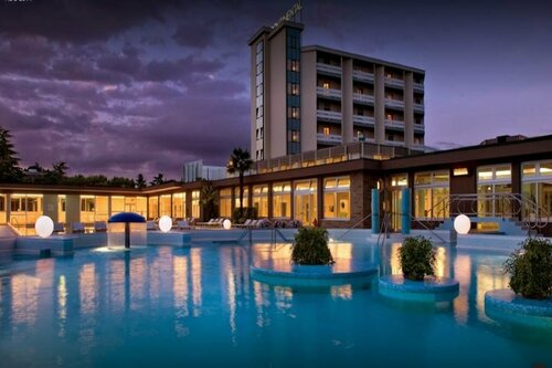 Внешний вид отеля Continental Terme Hotel в Монтегротто-Терме, фото 1