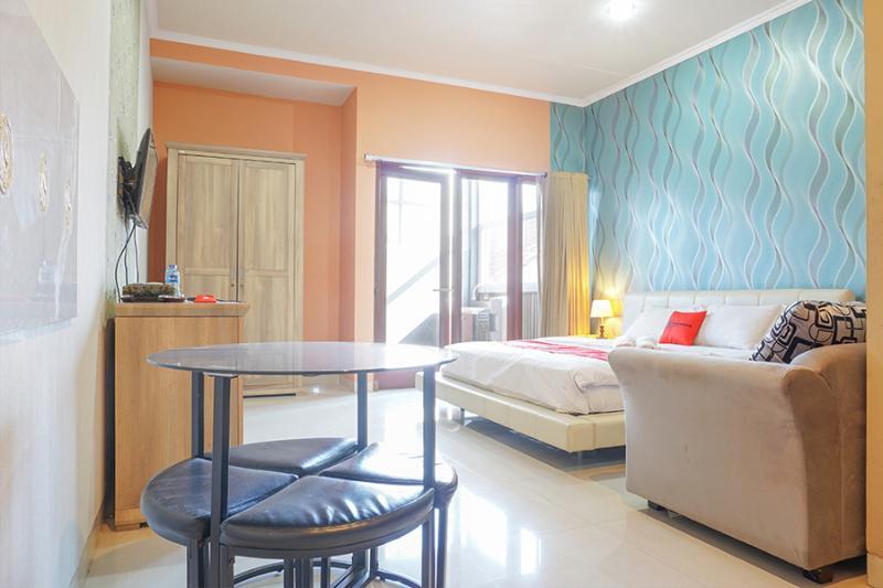 Фото Residences by RedDoorz near Kemang Square