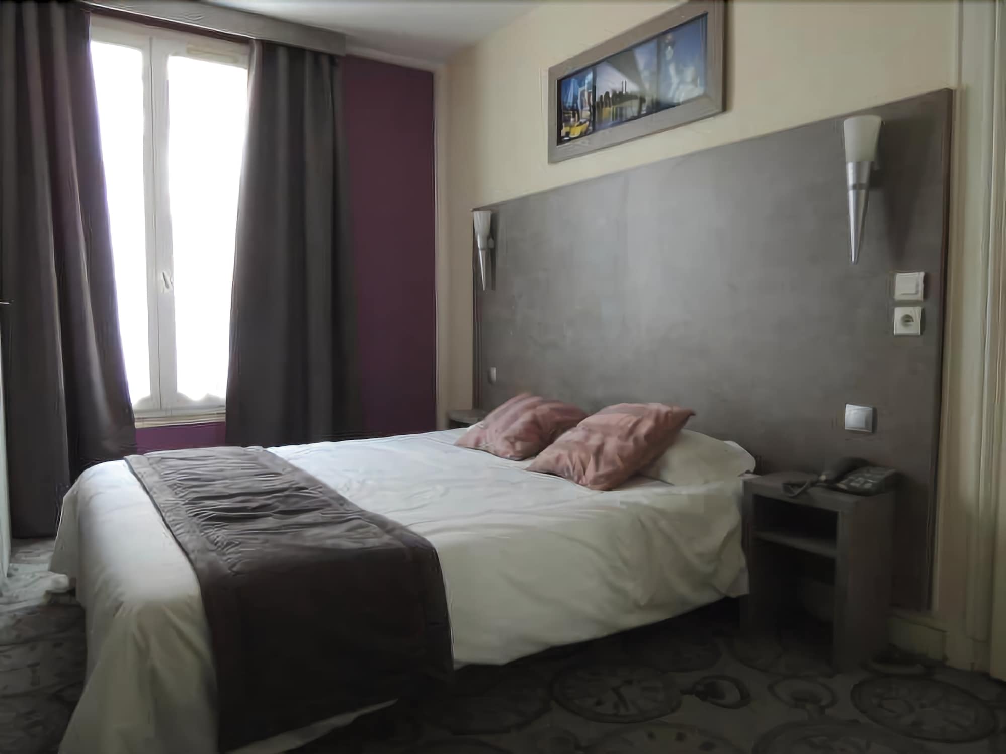 Фото Hôtel Le Home Saint Louis