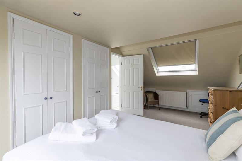 Фото Altido Charming 3 bed house with a rooftop terrace