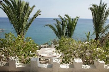 Фото Elena's Beach Garden by Estia