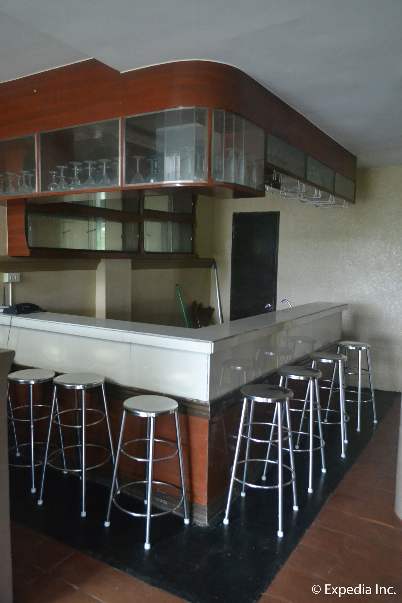 Фото The Q Hotel & Restaurant