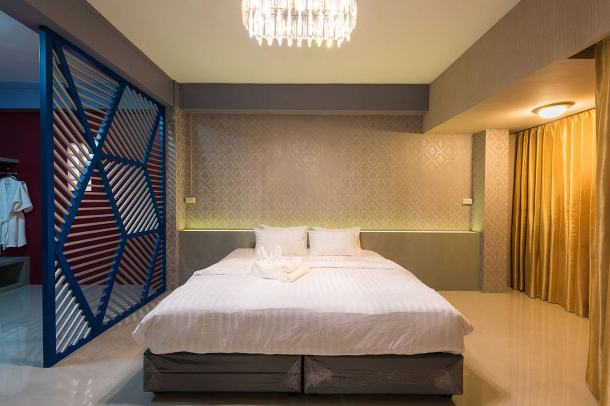 Фото The Iconic Hotel