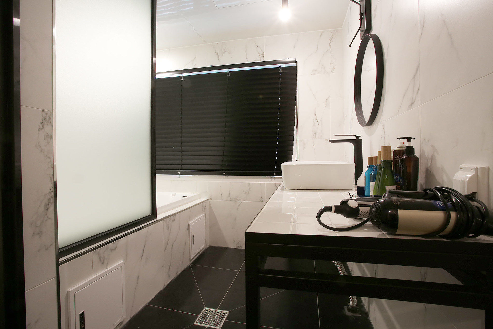 Фото Hotel Millhaus Shinchon