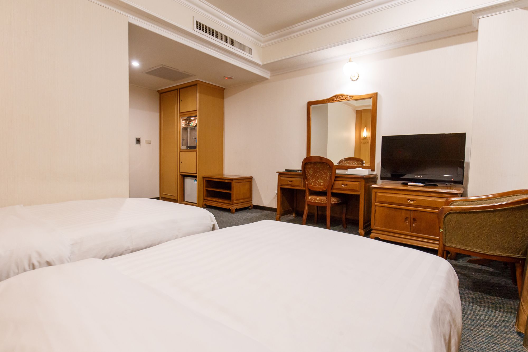 Фото Champion Hotel