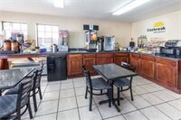 Фото Days Inn by Wyndham El Reno