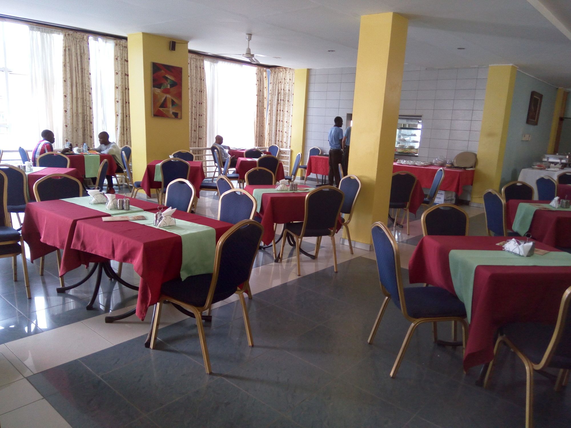 Фото Aponye Hotel