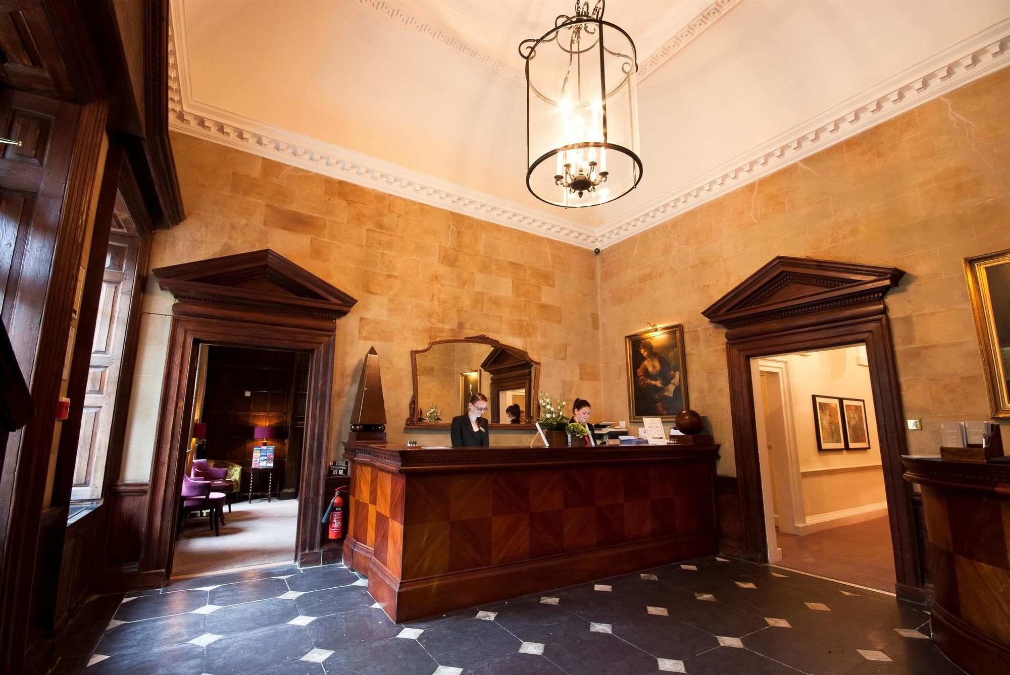 Фото Sir Christopher Wren Hotel