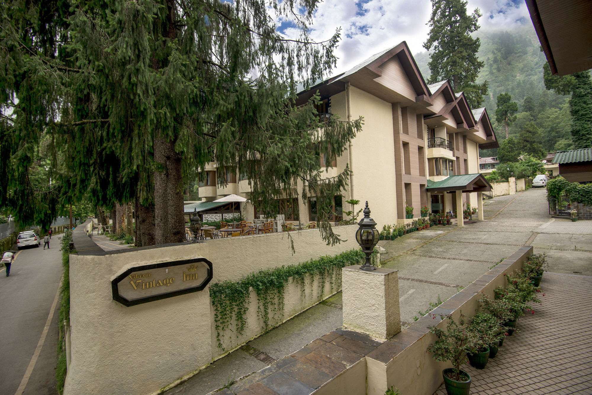 Фото Vikram Vintage Inn