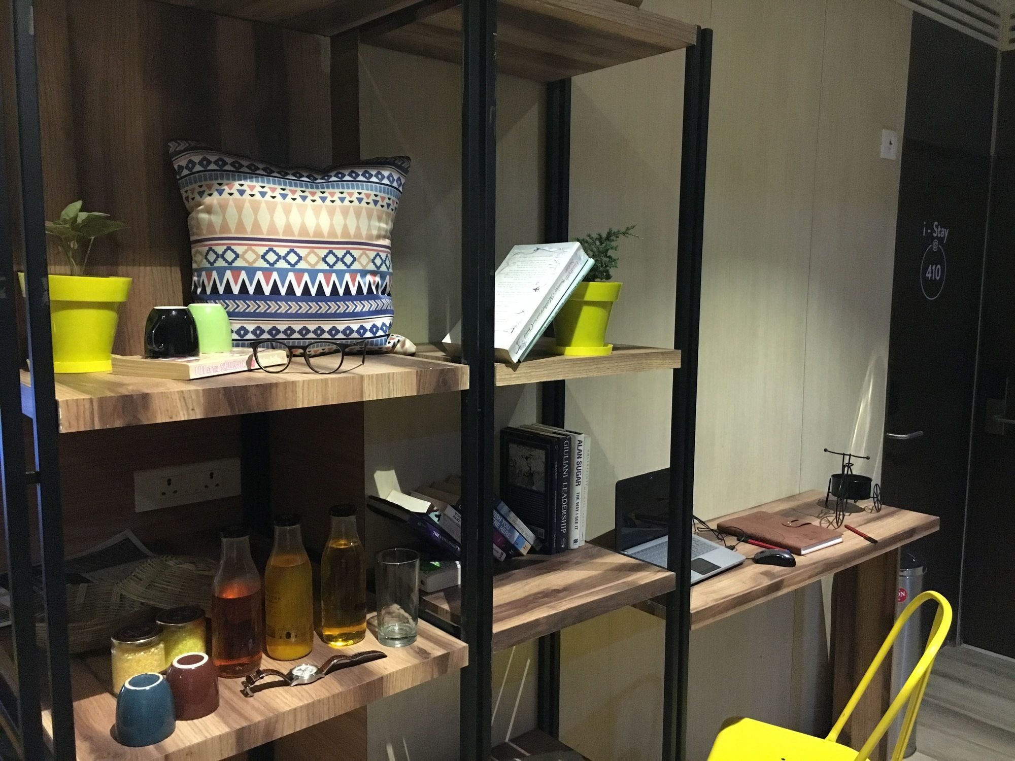 Фото IStay Hotels Andheri Midc