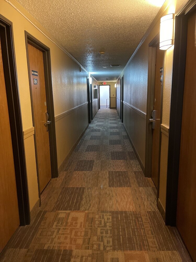 Фото Super 8 by Wyndham Bismarck