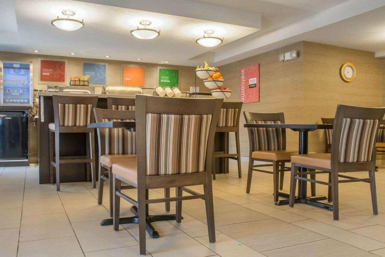 Фото Comfort Inn Guelph