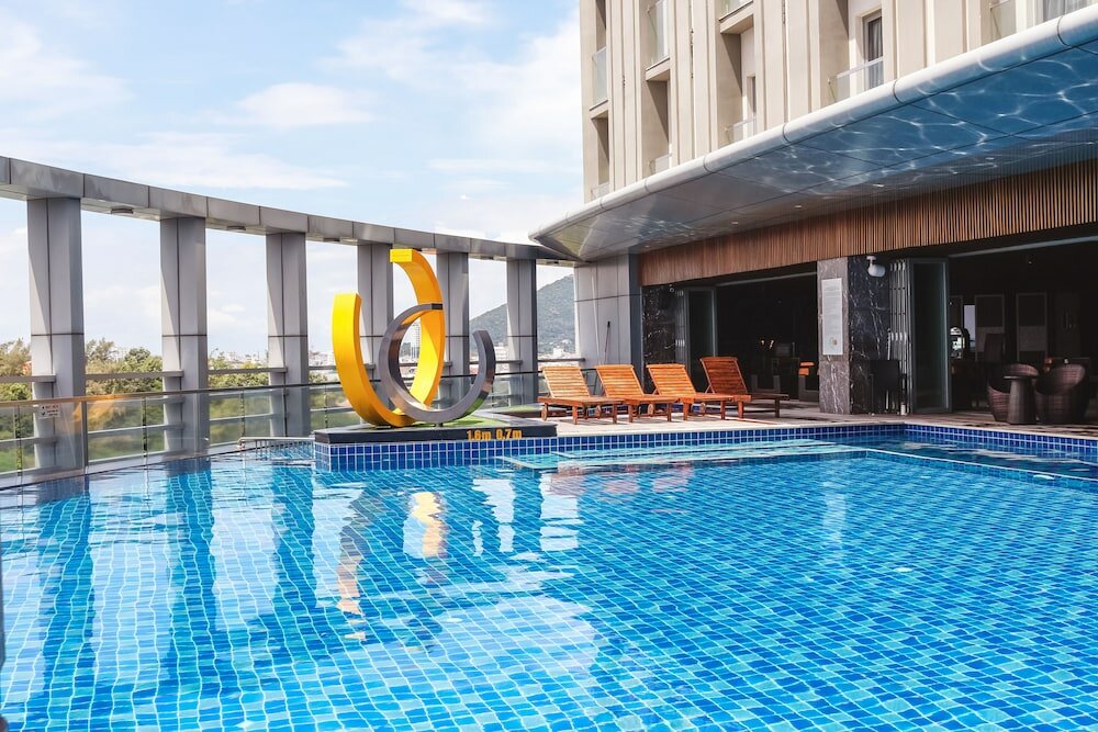 Фото Malibu Beach Hotel