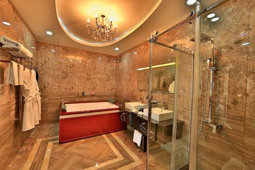 Гостиница Damas International Hotel в Бишкеке