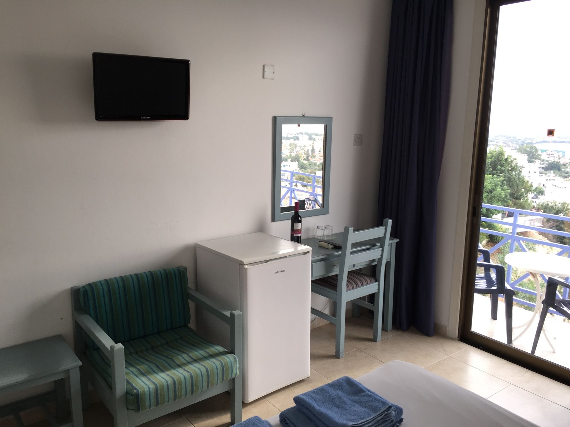 Фото Axiothea Hotel