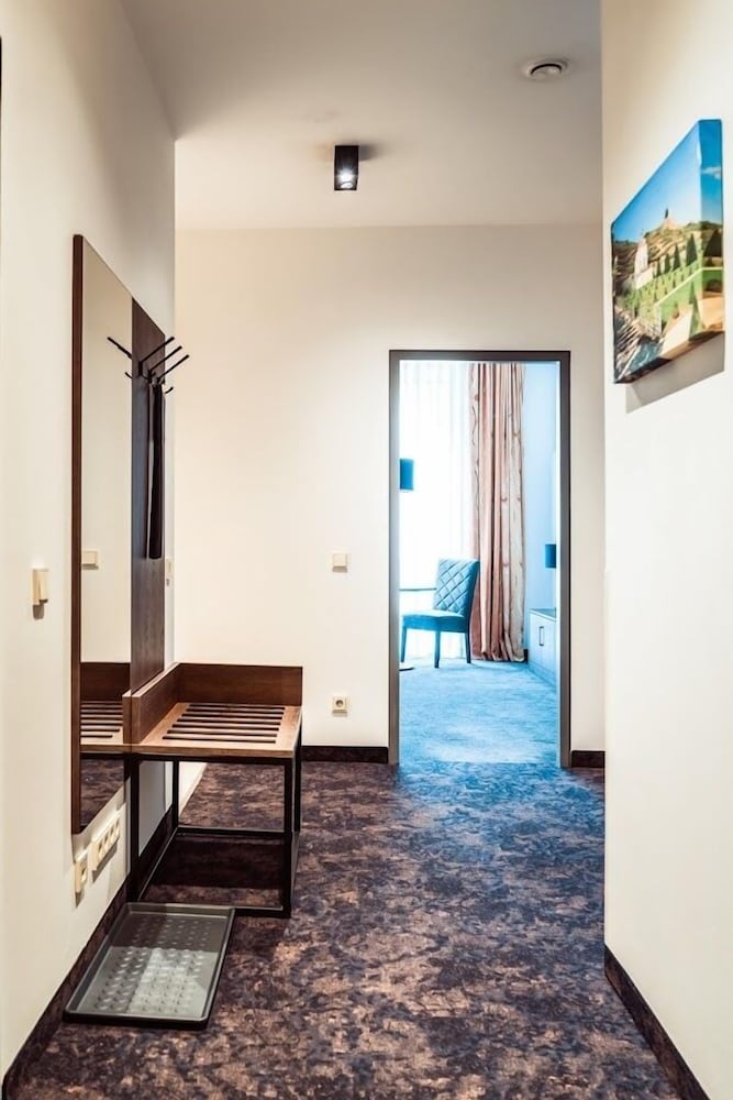 Фото Aparthotel Neumarkt