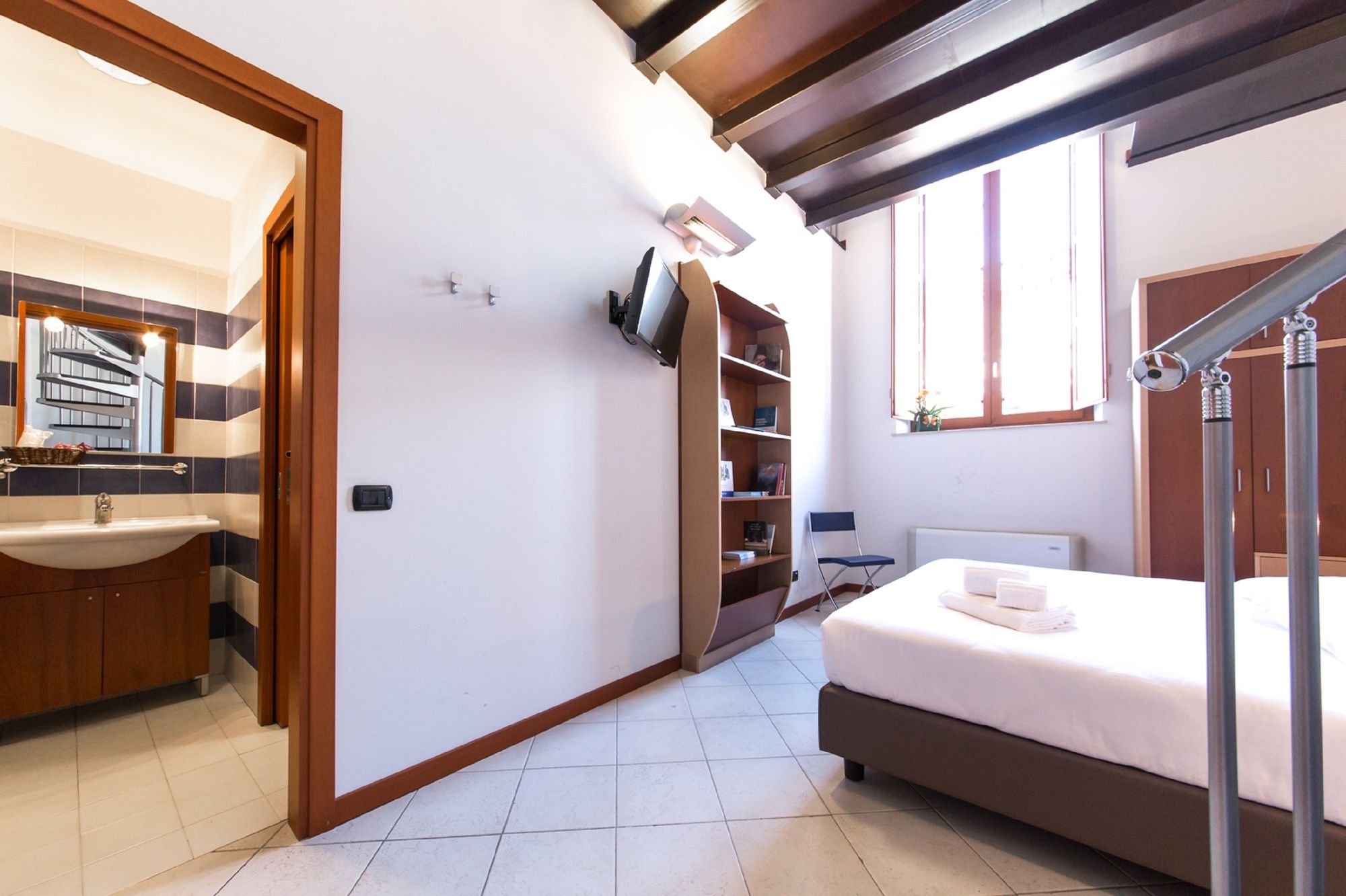 Фото Camplus Guest Catania