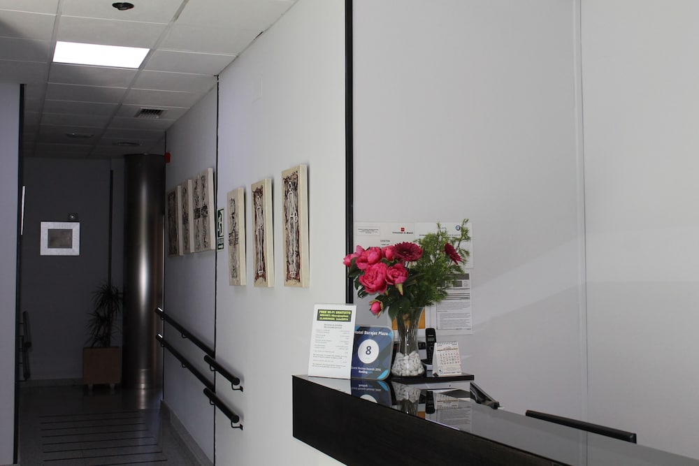 Фото Hotel Barajas Plaza