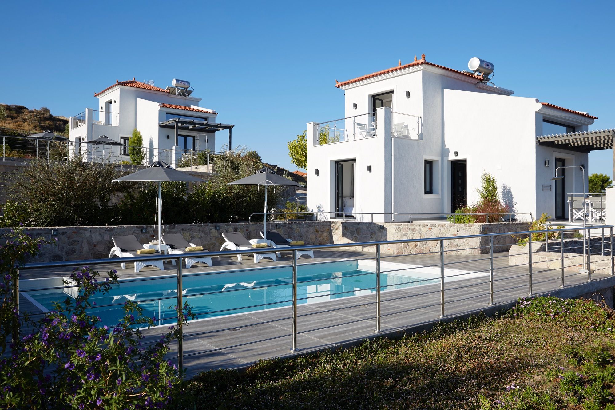 Фото Eleia Seafront Rooms & Villas