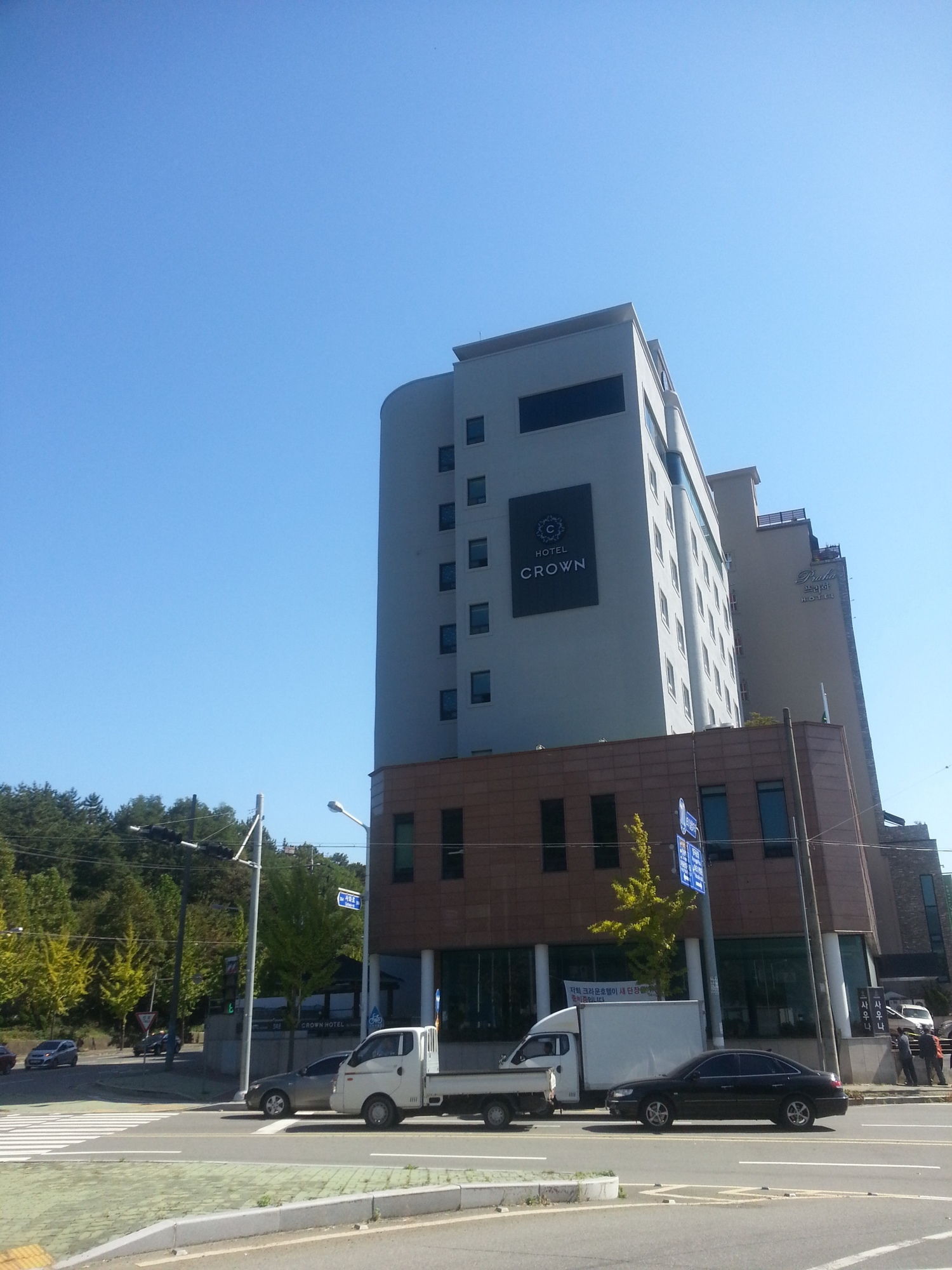 Фото Crown Hotel Changwon