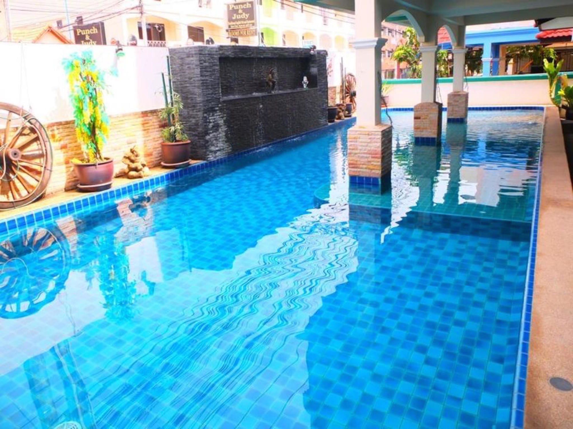 Фото The Caddy Shack