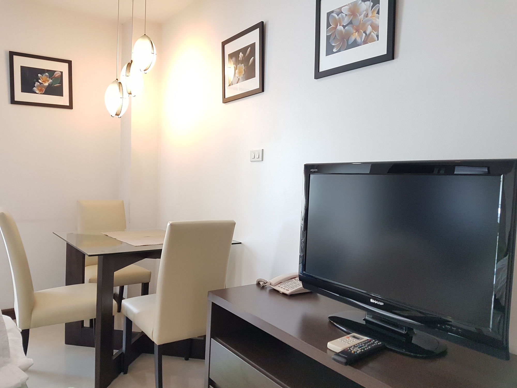 Фото 14 Place Sukhumvit Suites - Sha Plus