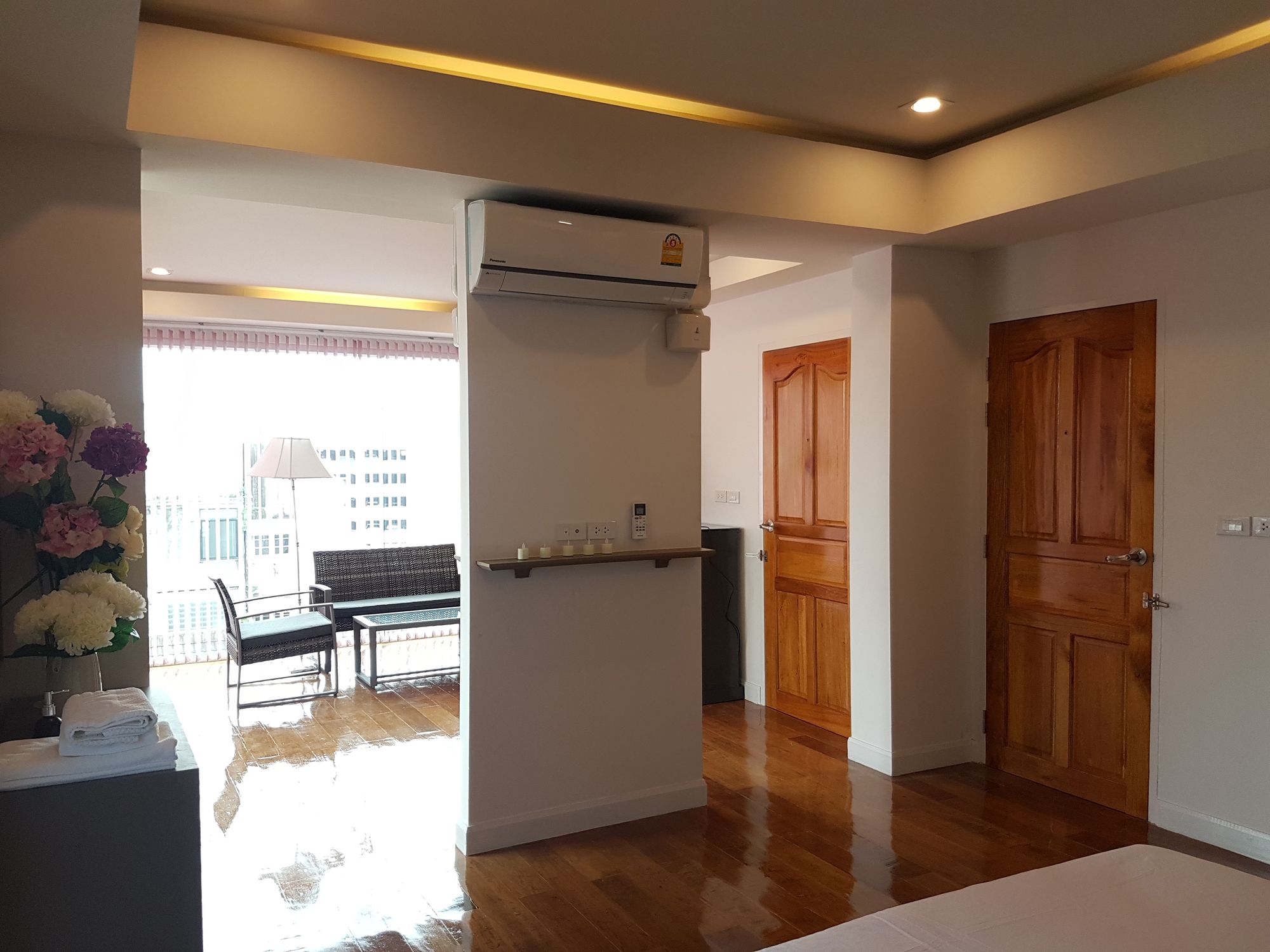 Фото S. E. T Thanmongkol Residence