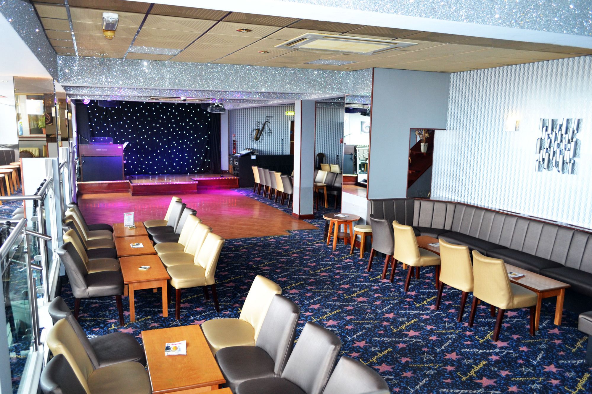 Фото Lyndene Hotel