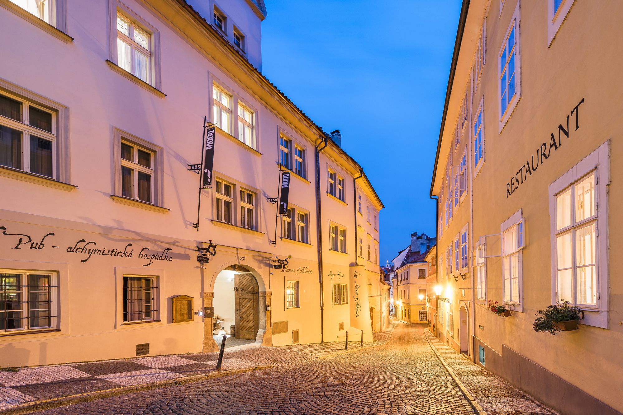 Фото MOOo by the Castle