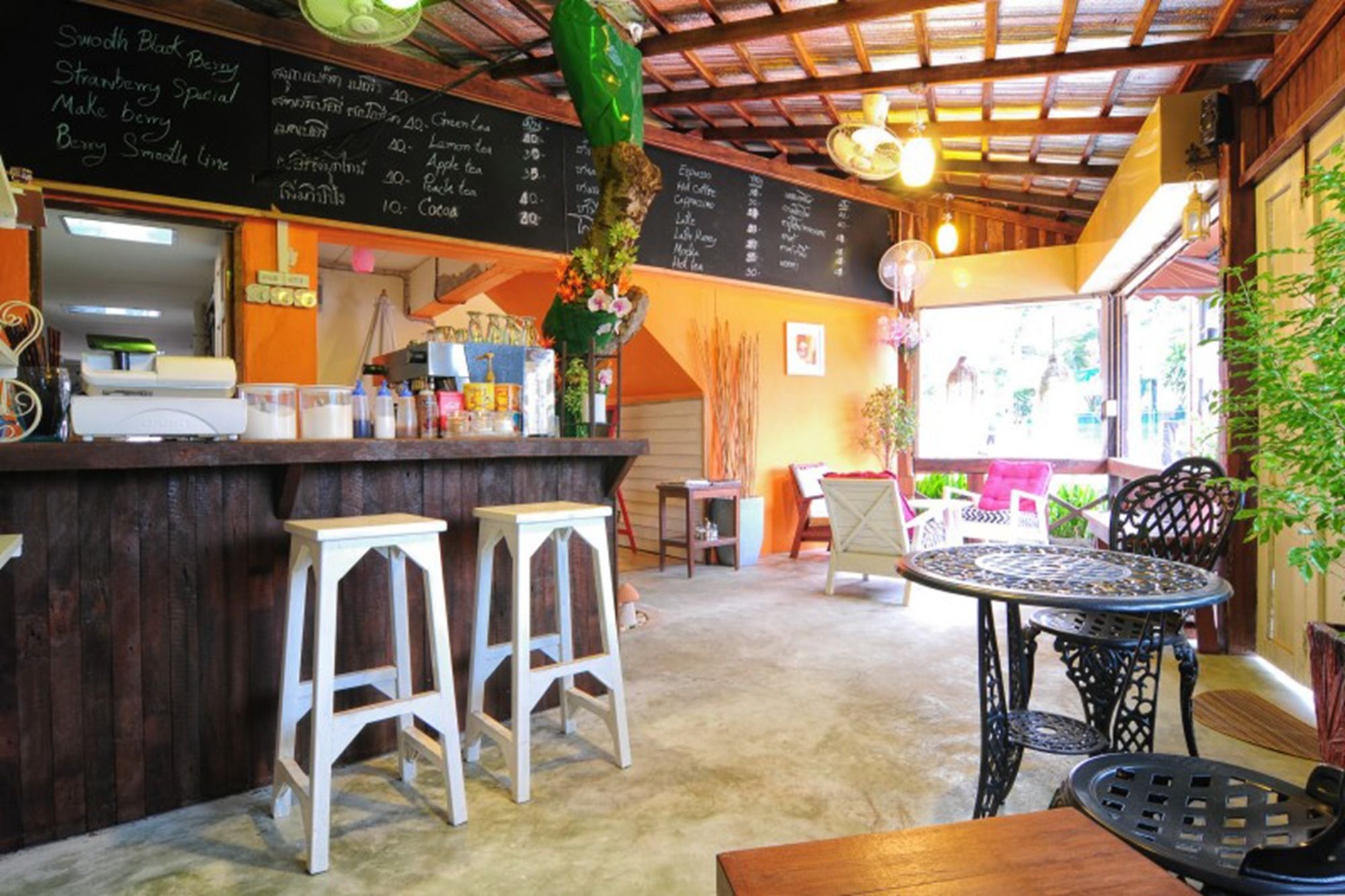 Фото Khon Kaen Orchid Hotel