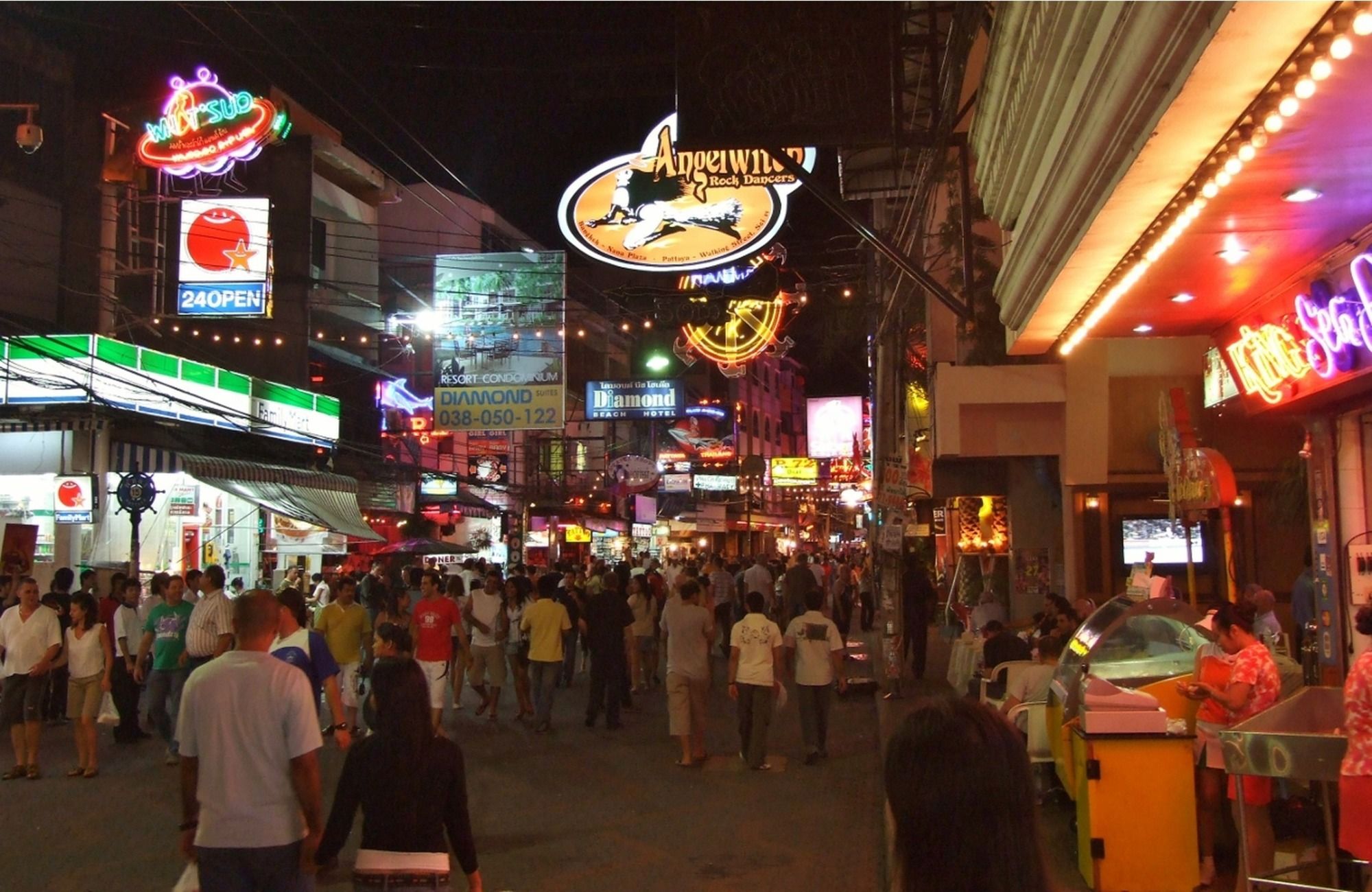 Фото J. P. Inn Pattaya