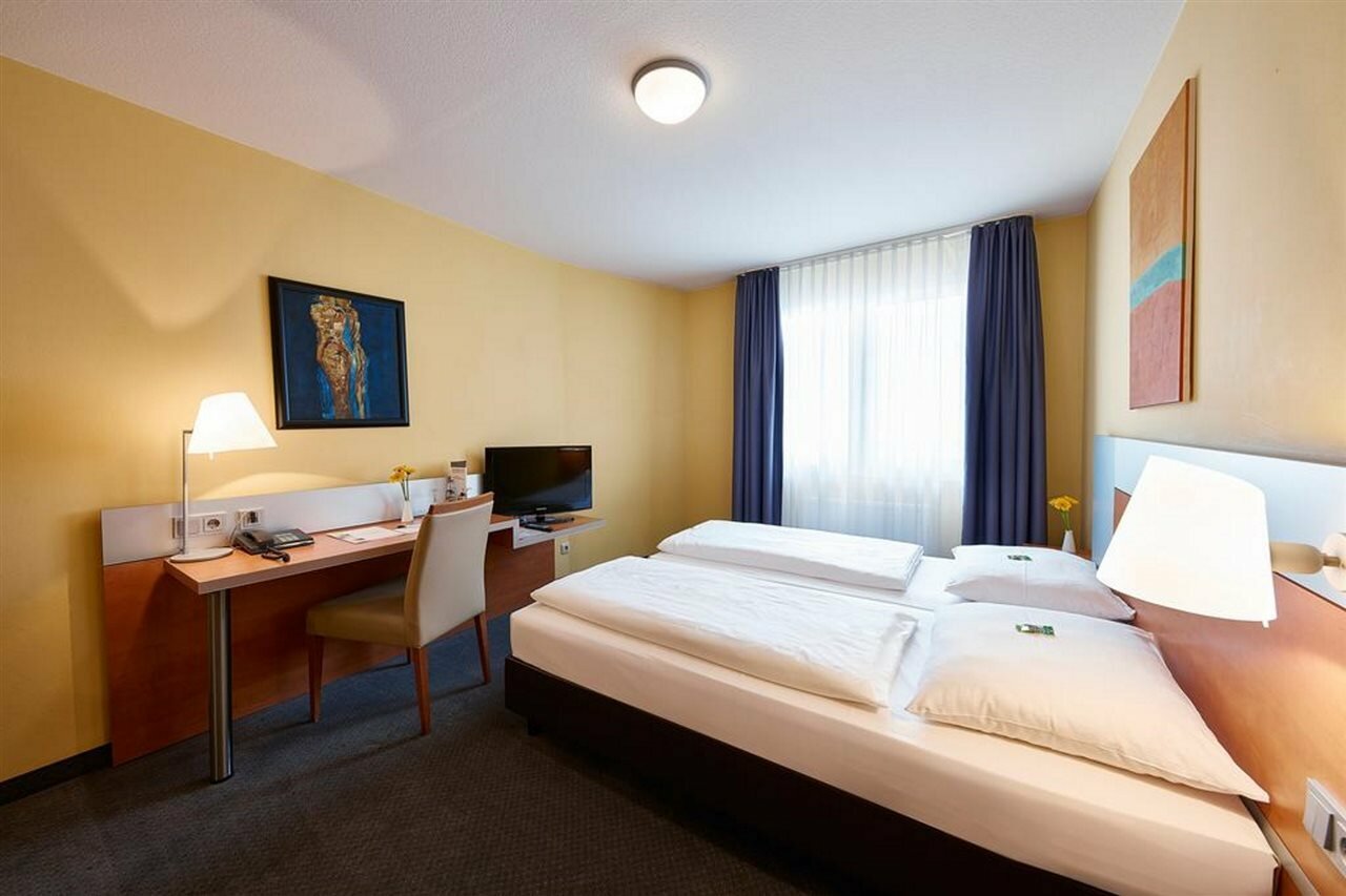 Фото B&b Hotel München-Hbf