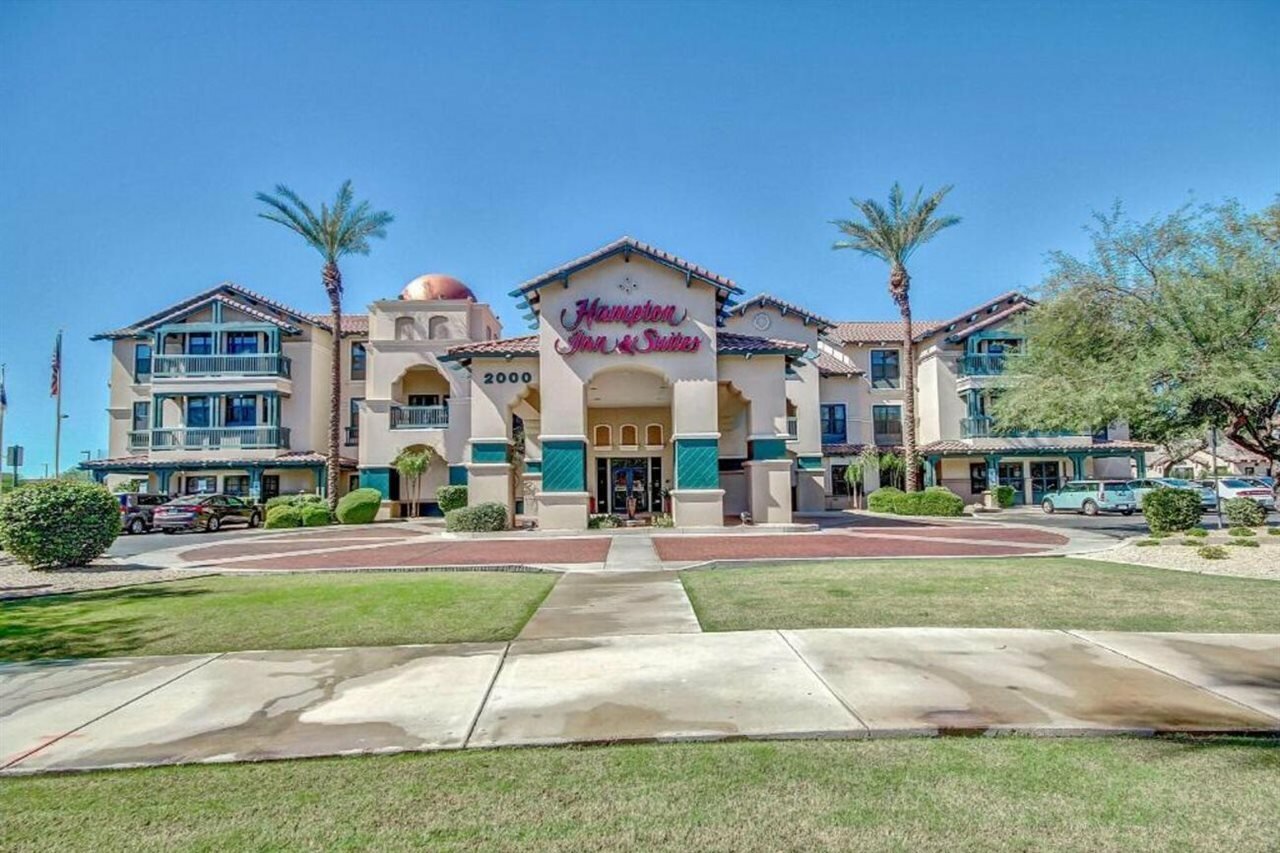 Фото Hampton Inn & Suites Phoenix-Goodyear