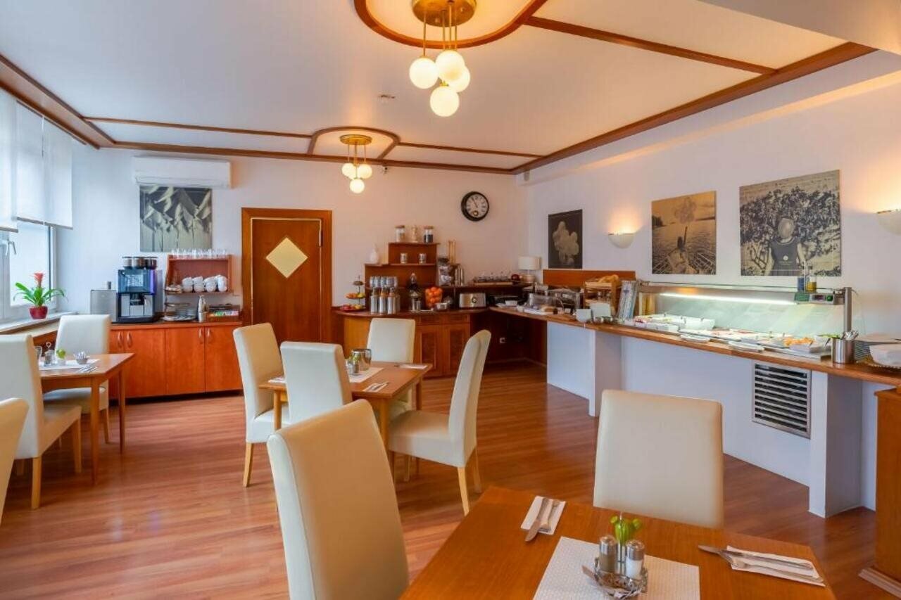 Фото Hotel Astor München