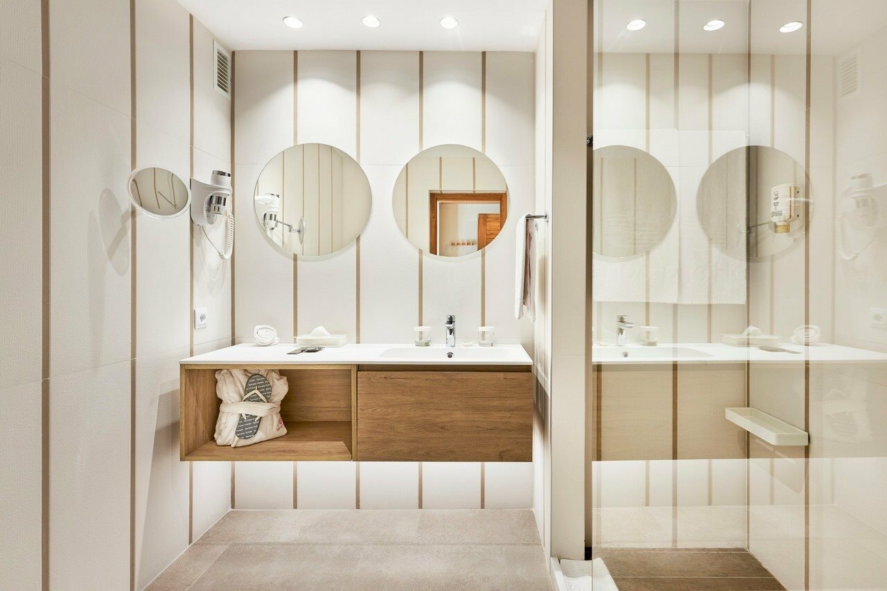 Фото Hotel & SPA S'entrador Playa