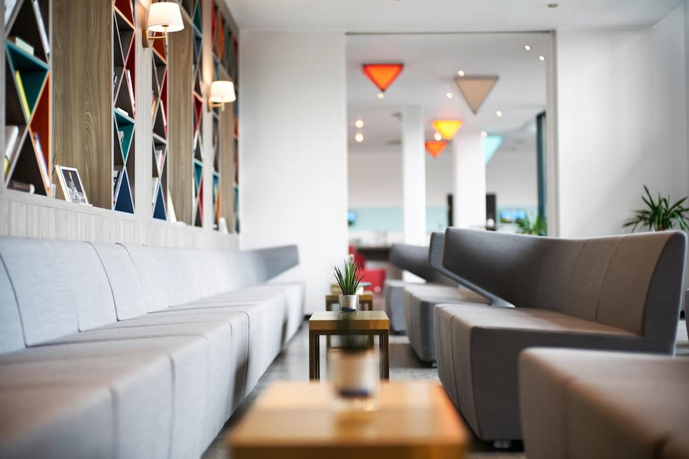 Фото Trans World Hotel Donauwelle