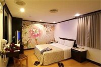 Фото The Young Hotel