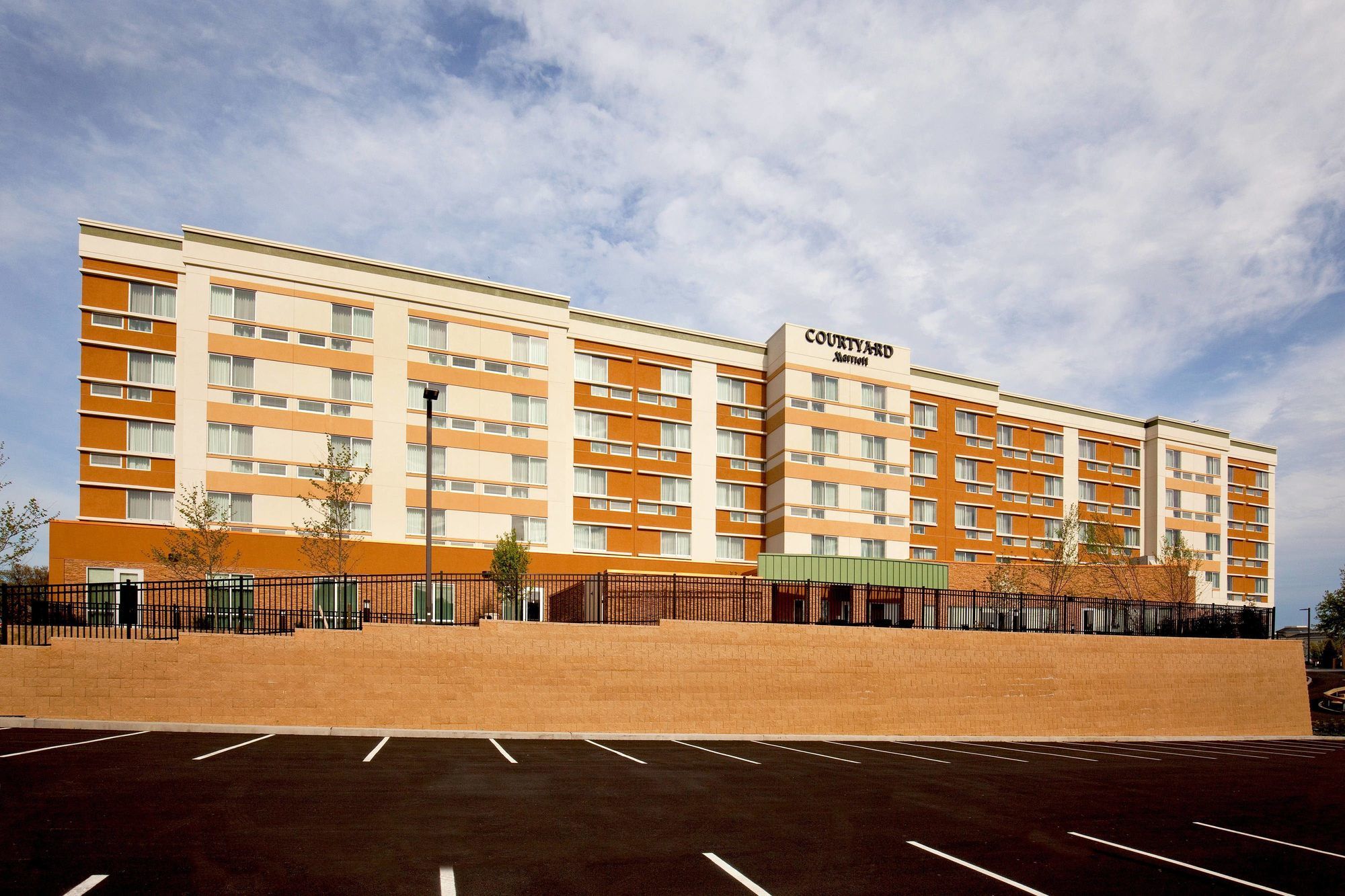 Фото Courtyard by Marriott Yonkers Westchester County