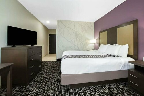 Гостиница La Quinta Inn & Suites by Wyndham Lake Charles - Westlake в Лейк-Чарльзе