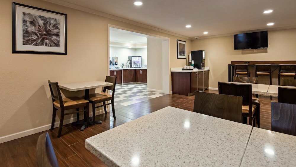 Фото Best Western Skyline Motor Lodge