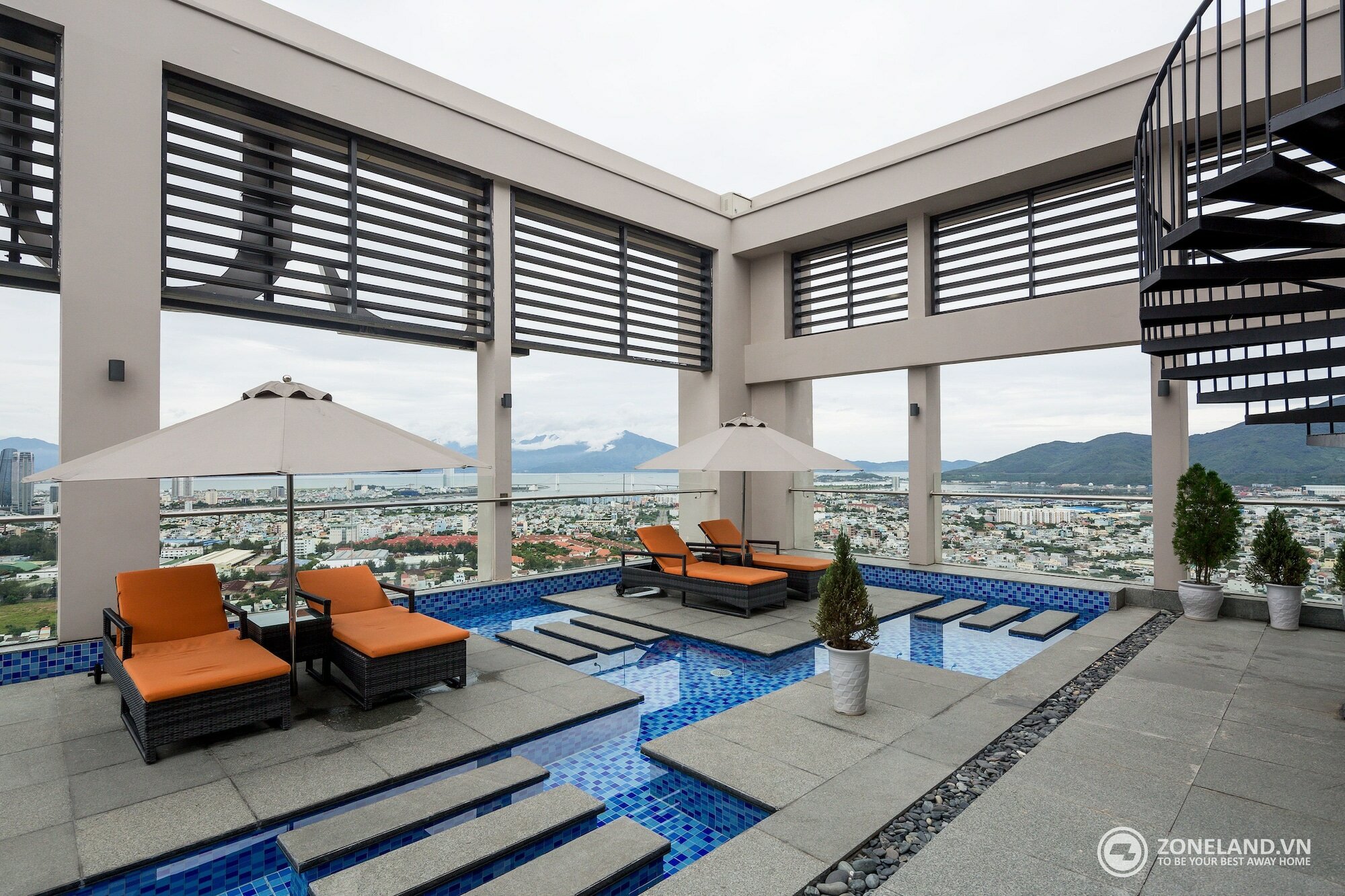 Фото Zoneland Premium Luxury Apartments