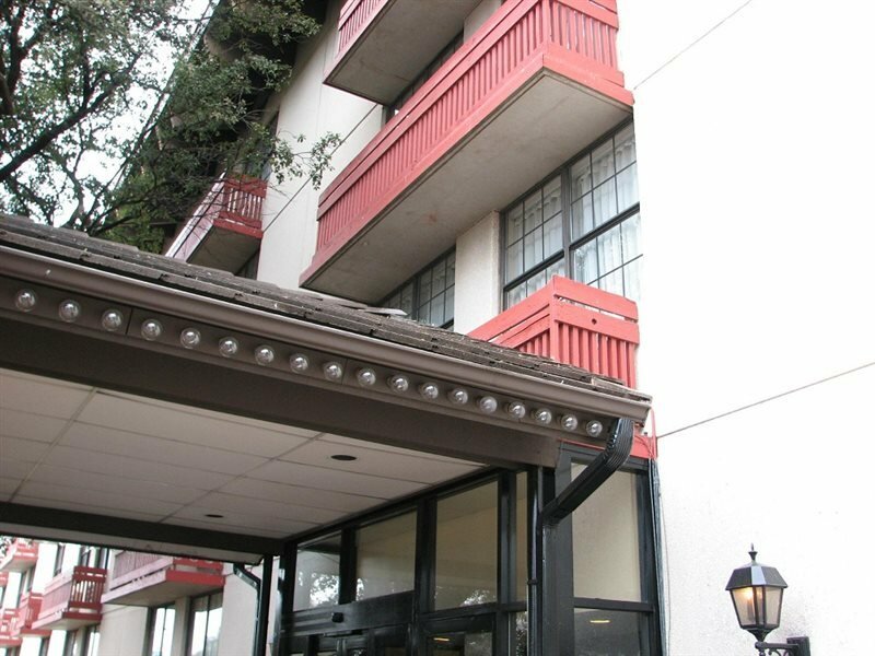 Фото Quality Inn & Suites Downtown North