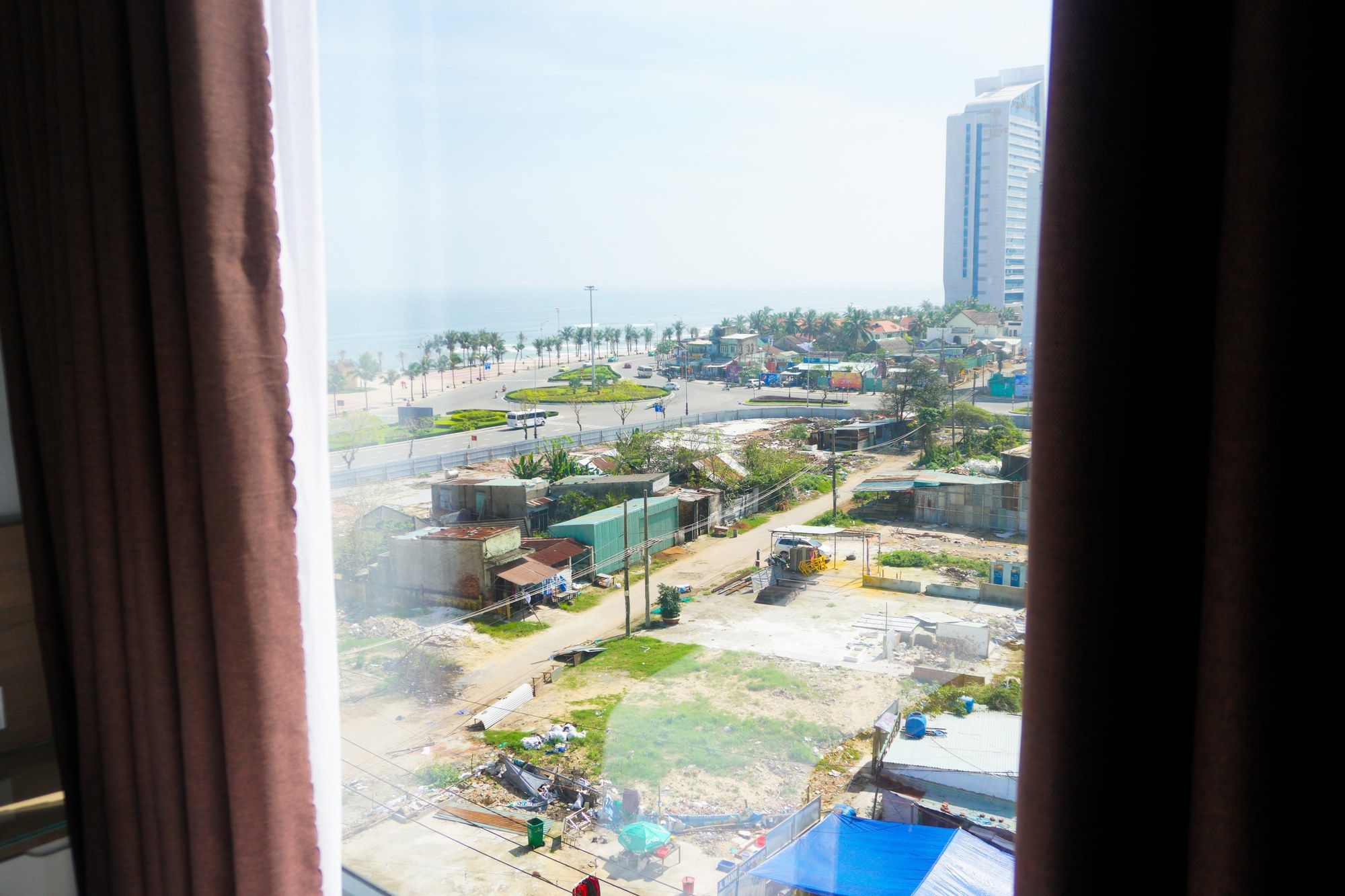 Фото La Lune Hotel