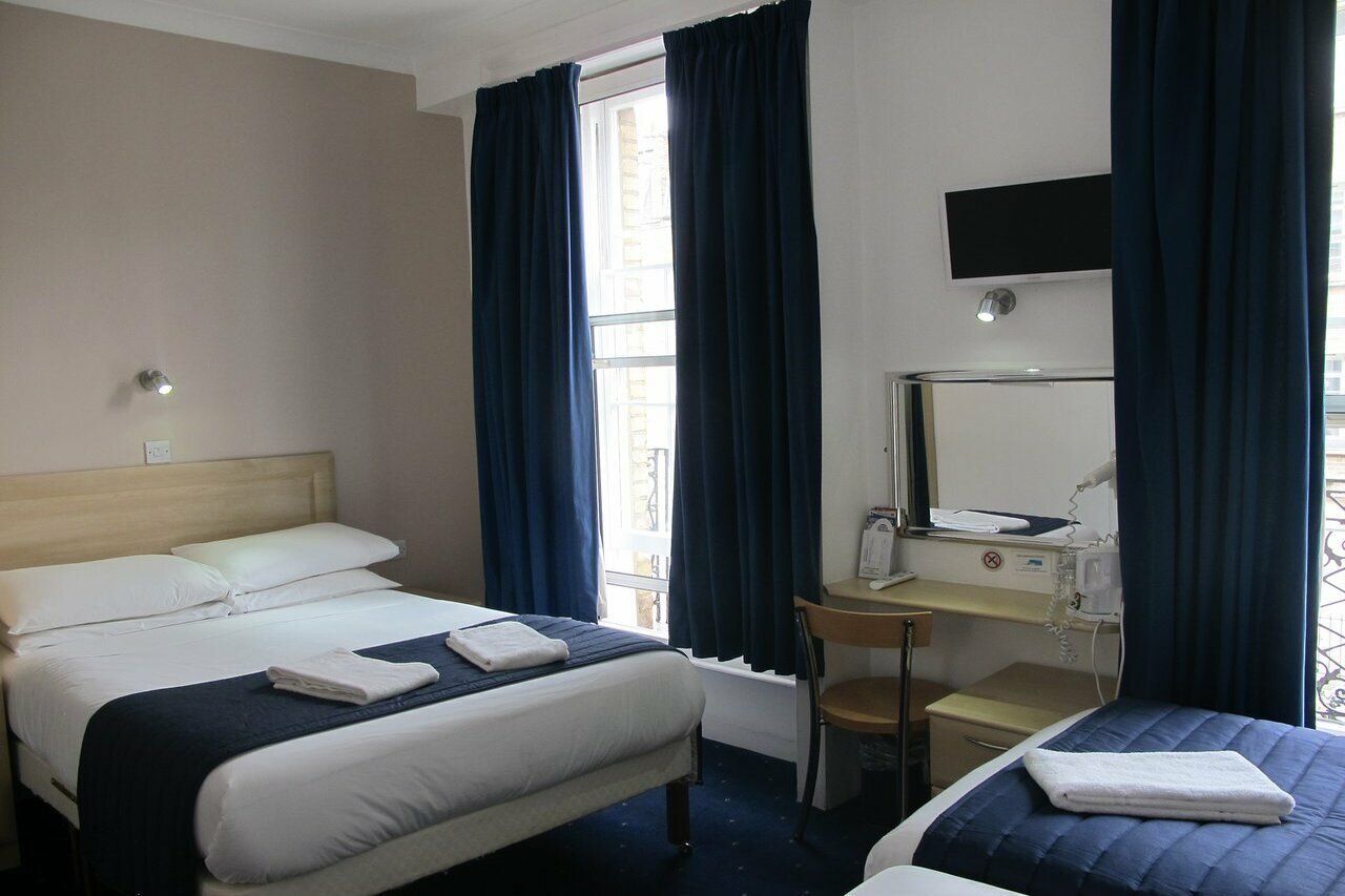 Фото отеля 2