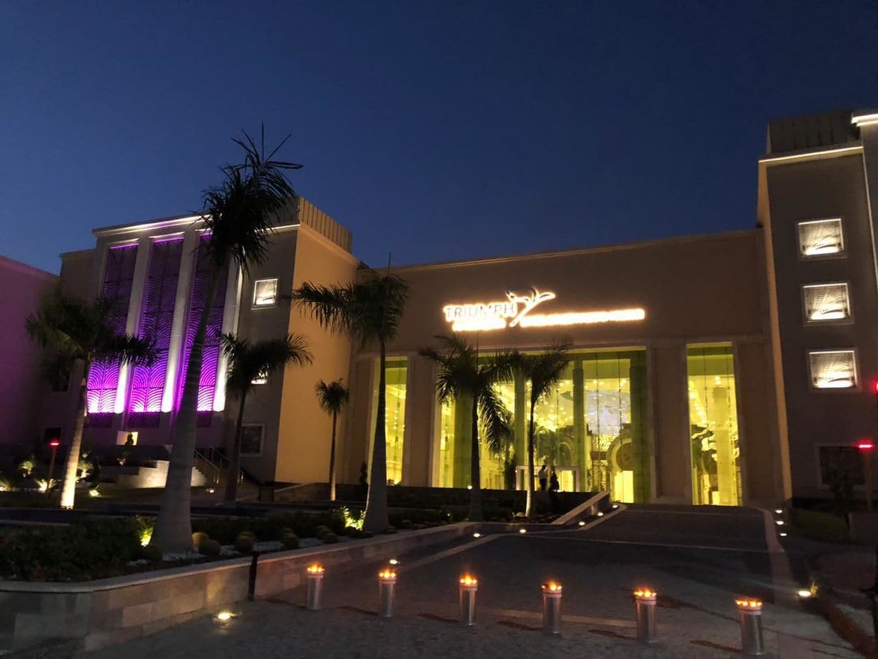 Фото Triumph Luxury Hotel