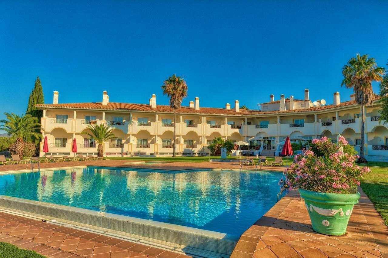 Фото Colina Verde Golf & Sports Resort